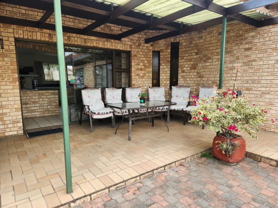 3 Bedroom Property for Sale in Humewood Eastern Cape